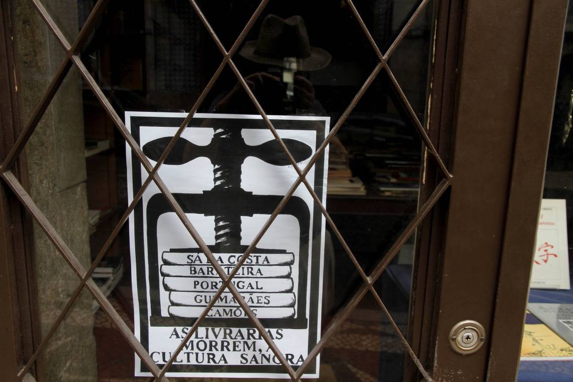 "Les librairies meurent. La culture saigne". (Lisbonne, août 2013).