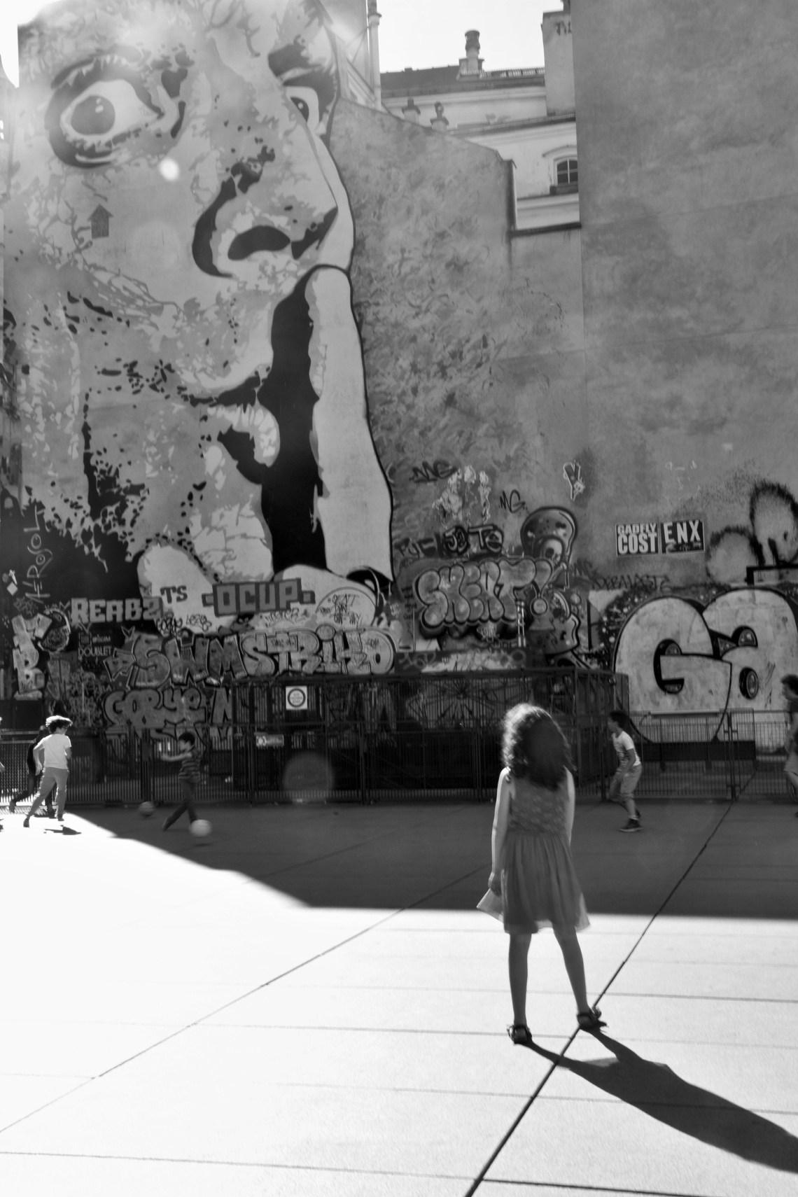  Place Saint-Merri, Paris, juin 2015. Photo : André Lange-Médart Photo André Lange-Médart