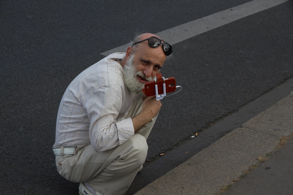  Le selfiste Photo : André Lange-Médart
