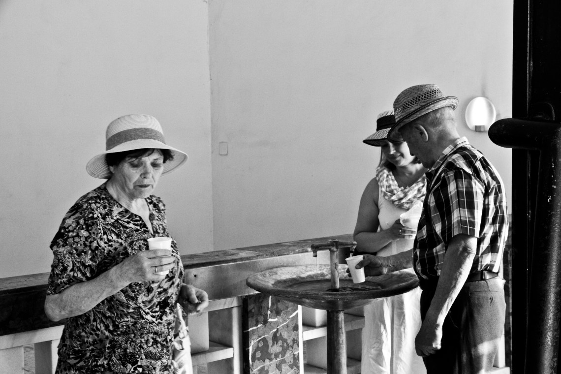 Une des fontaines thermales de Karlovy Vary Photo : André Lange-Médart