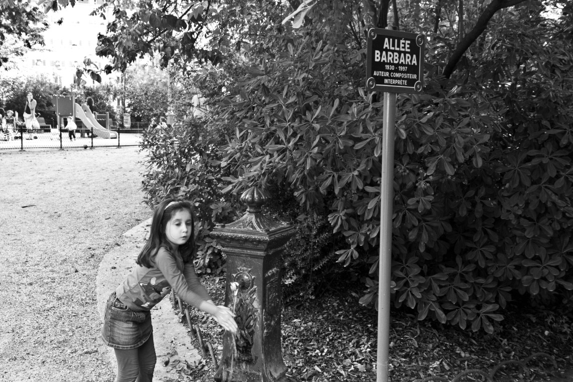 Allée Barbara (Square des Batignolles, août 2015) Photo André Lange-Médart