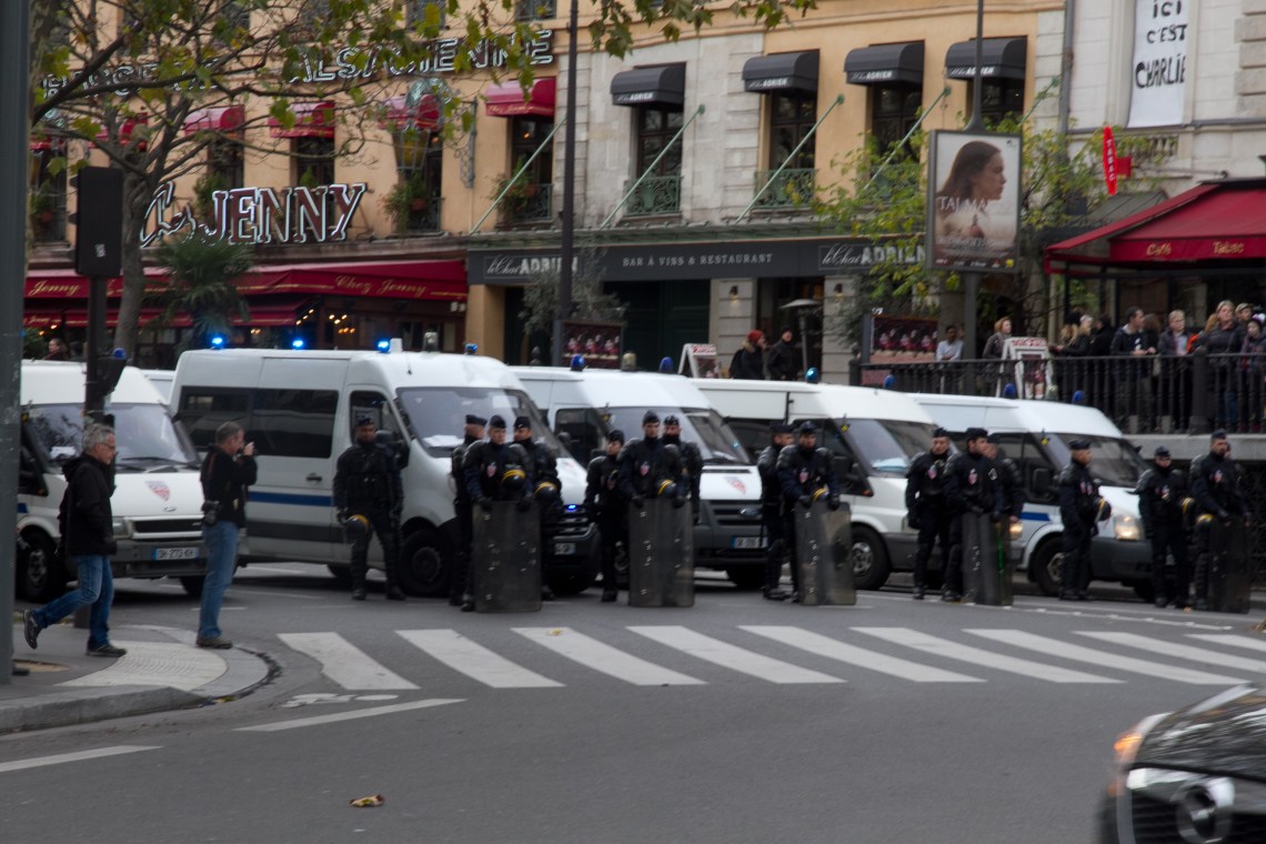A l'entrée du Boulevard du Temple (Photo : André Lange-Médart)